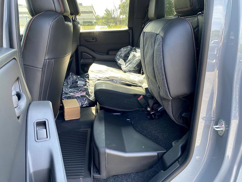 2026 Nissan Frontier Crew Cab PRO-4X photo 17