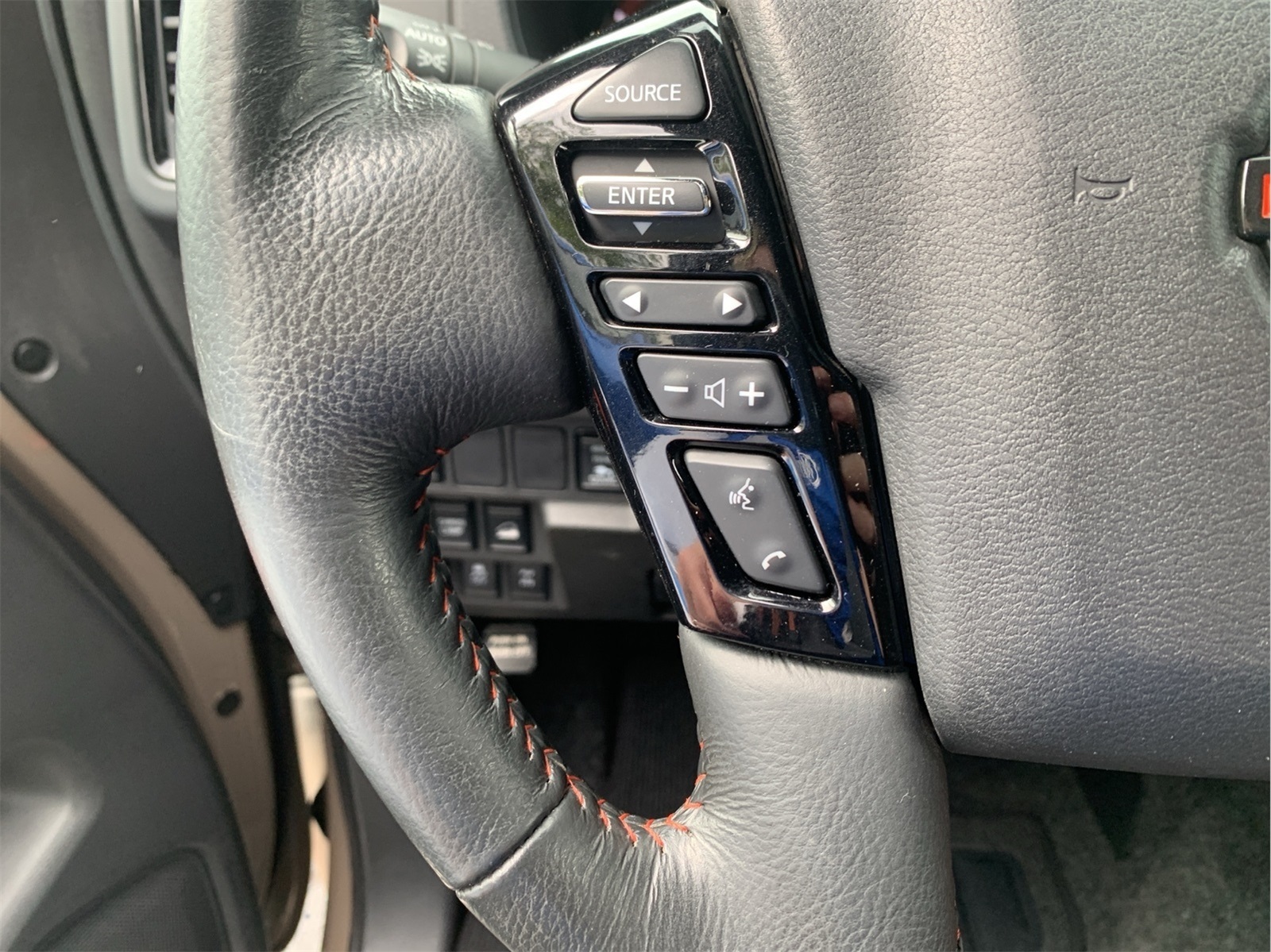 2023 Nissan Frontier PRO-4X photo 12