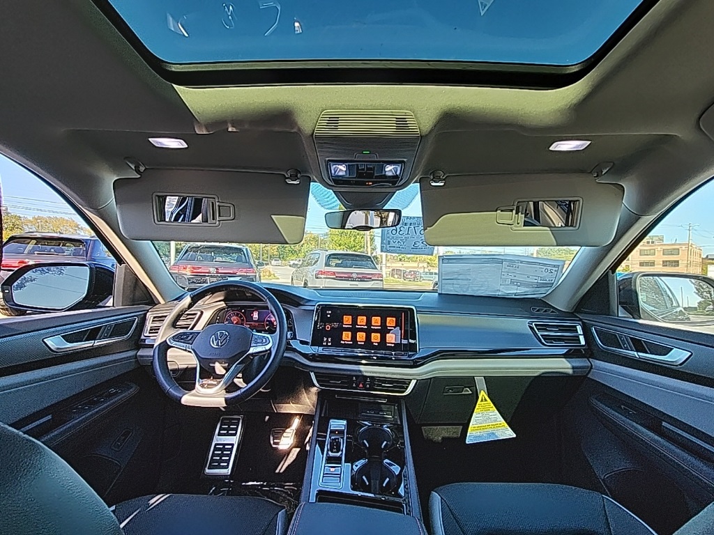2025 Volkswagen Atlas Peak Edition SE photo 31