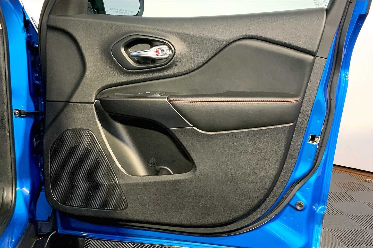 2022 Jeep Cherokee Trailhawk photo 24