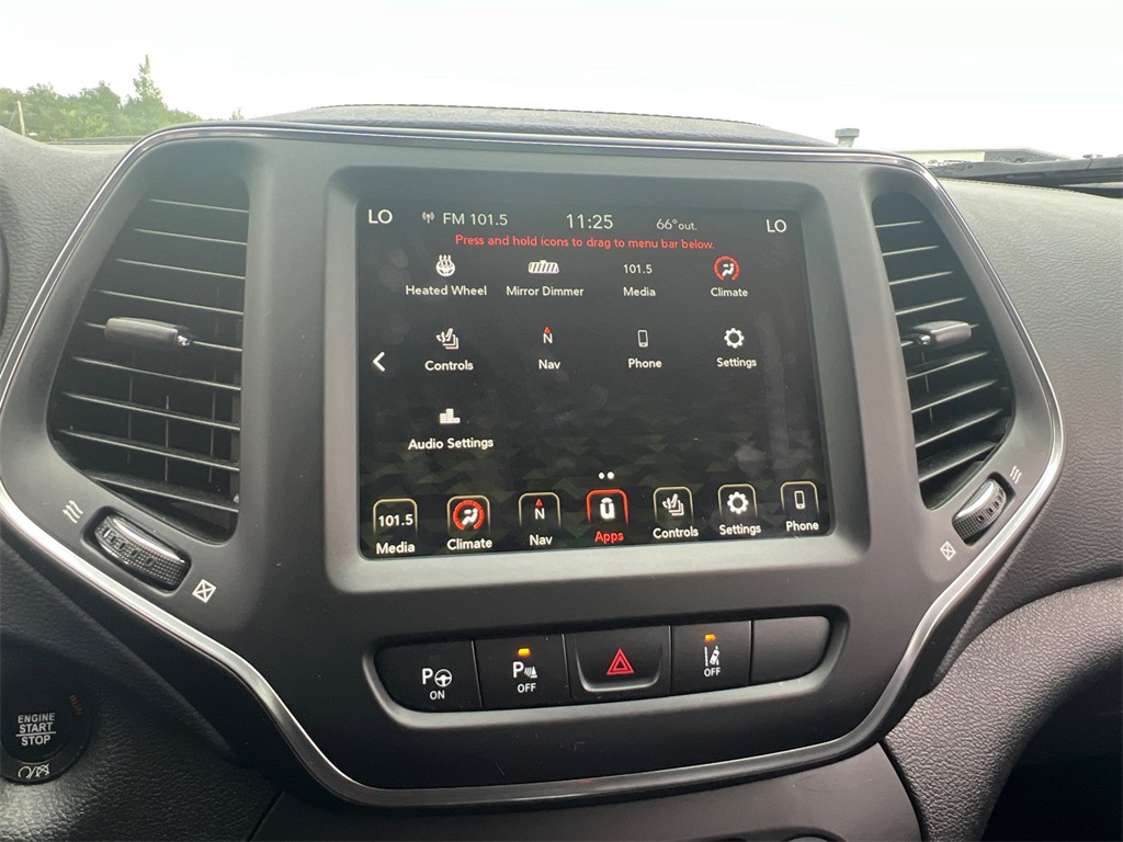 2023 Jeep Cherokee Altitude photo 19