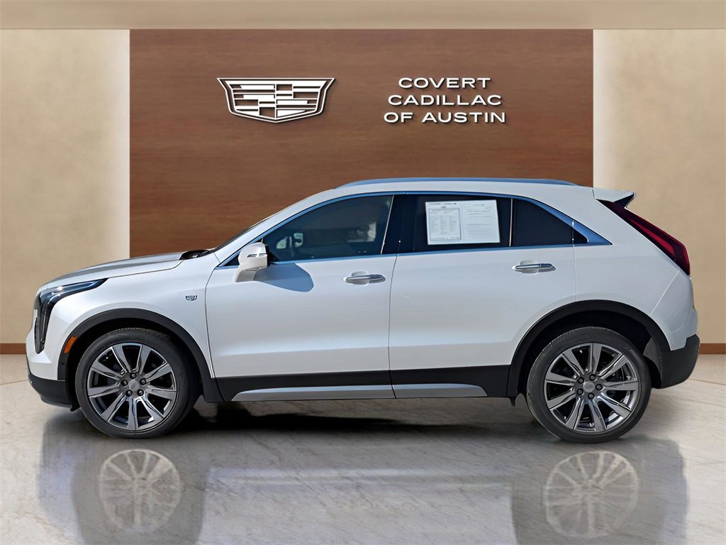 2022 Cadillac XT4 Premium Luxury photo 2