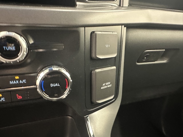 2025 Ford F-150 XLT photo 25