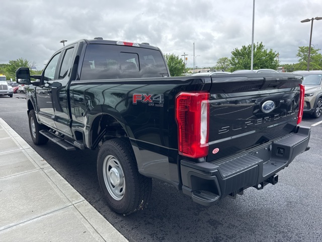 2024 Ford F-350 XL photo 5