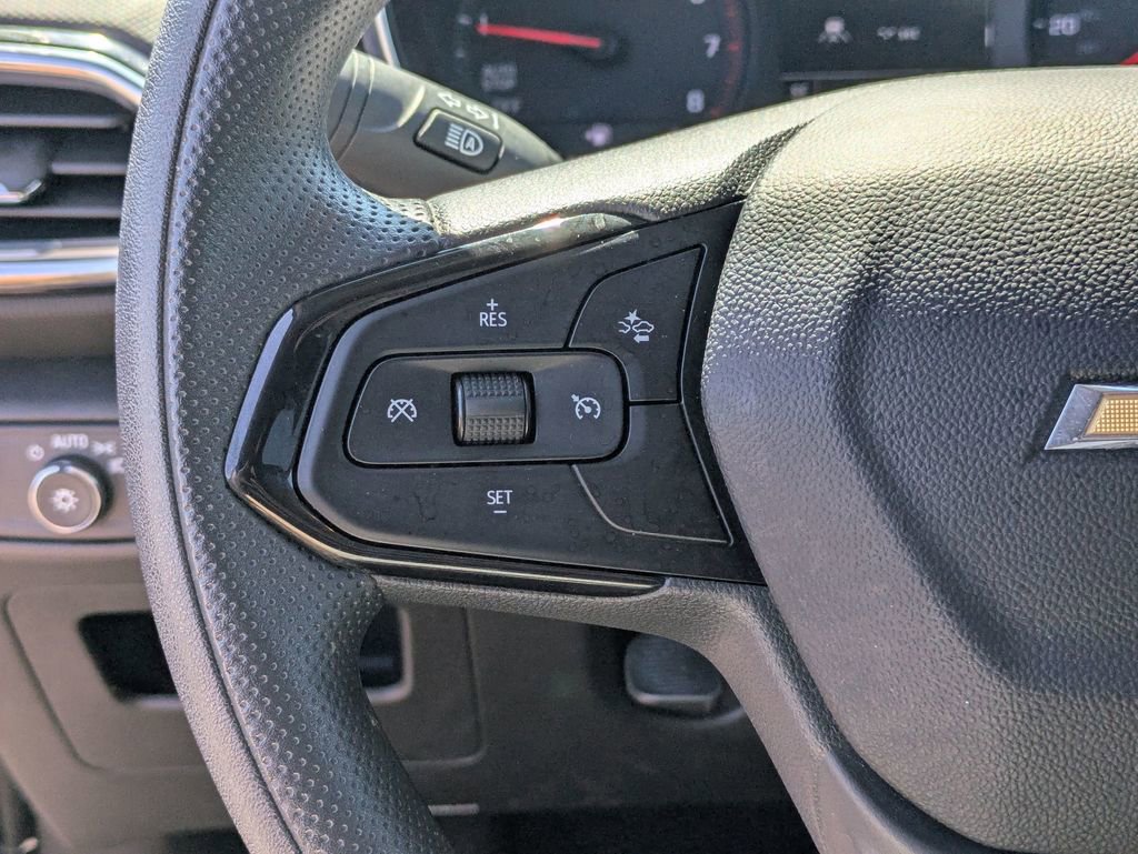 2023 Chevrolet Trailblazer LT photo 16