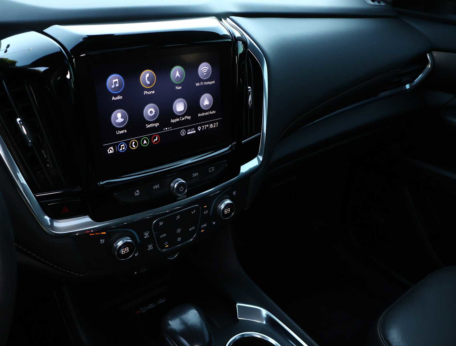 2021 Chevrolet Traverse Premier photo 17