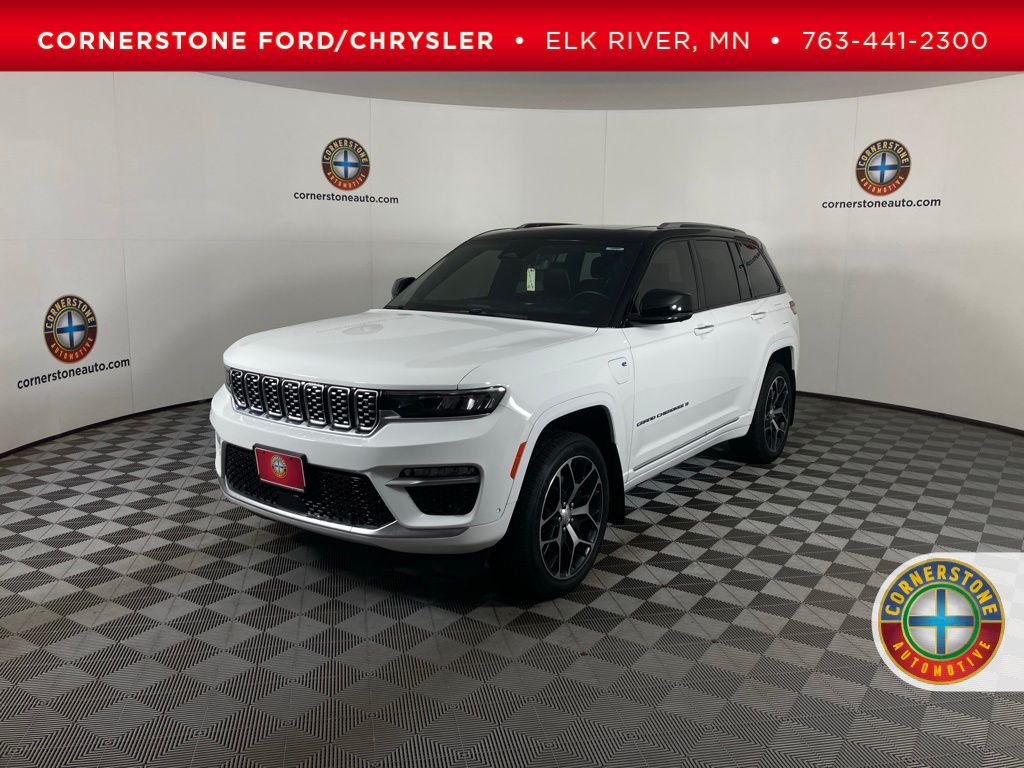 2022 Jeep Grand Cherokee Summit 4xe's photo