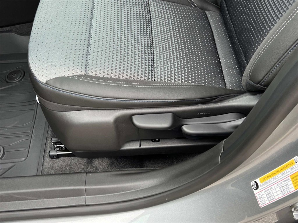 2025 Chevrolet Trax LT photo 10