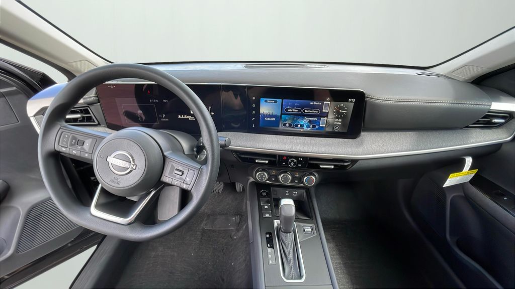 2025 Nissan Kicks SV photo 9