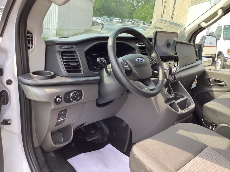2024 Ford Transit photo 17