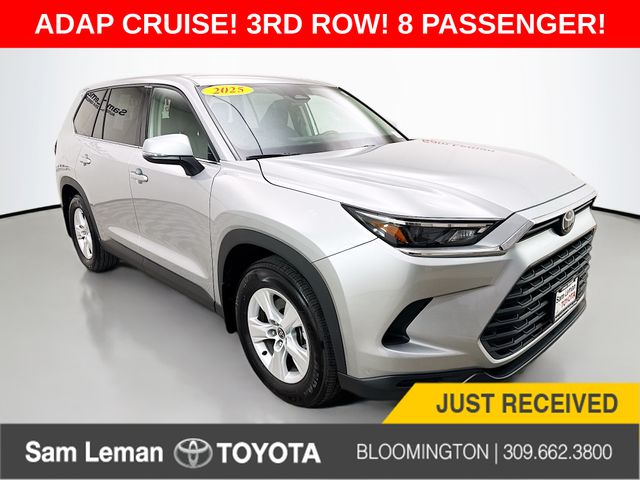 2025 Toyota Grand Highlander LE's photo