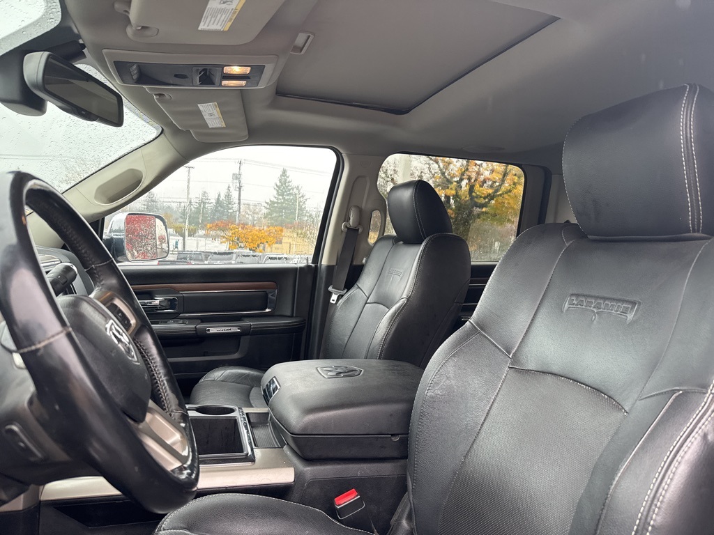 2015 Ram 2500 Laramie photo 4