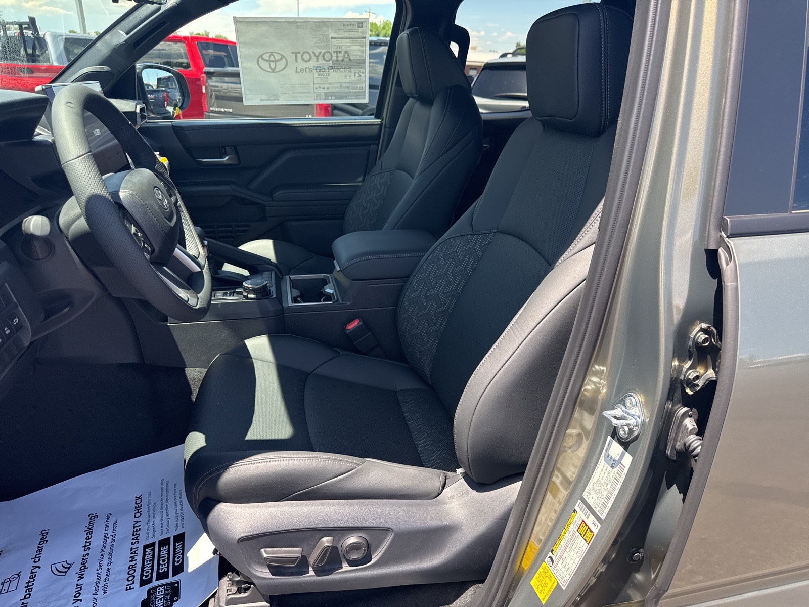 2025 Toyota Tacoma Limited 4x4 Double Cab photo 11