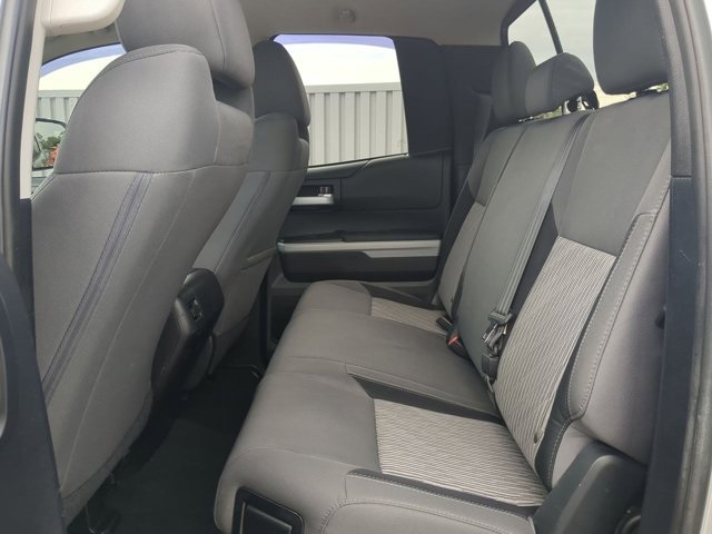 2016 Toyota Tundra SR5 photo 10