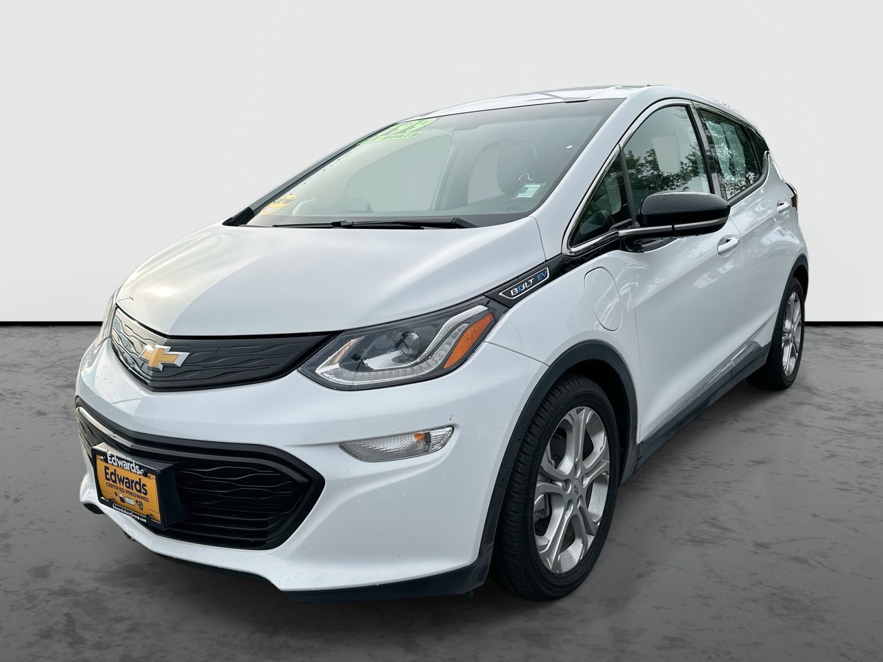 Used 2020 Summit White Chevrolet LT image 1