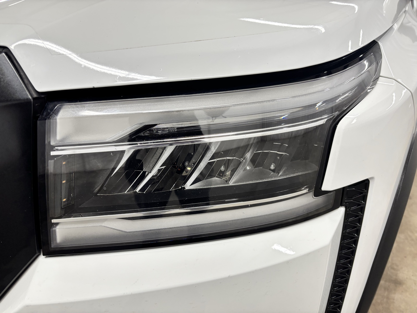 2023 Nissan Frontier PRO-X photo 4