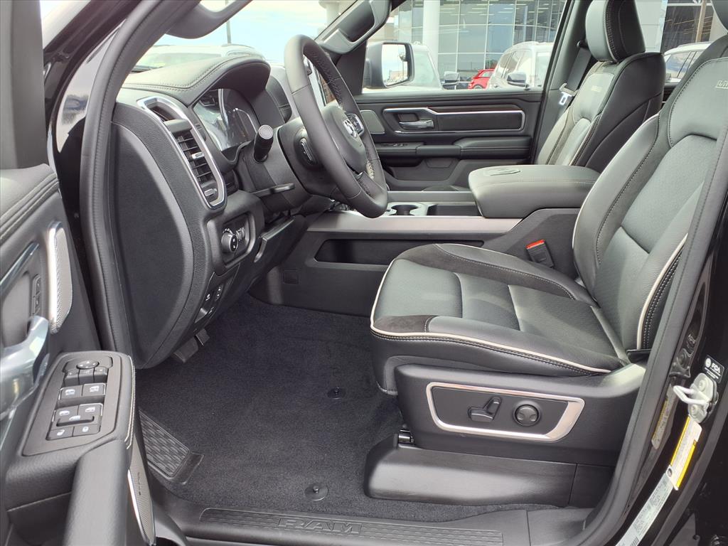 2026 Ram 1500 Laramie photo 16