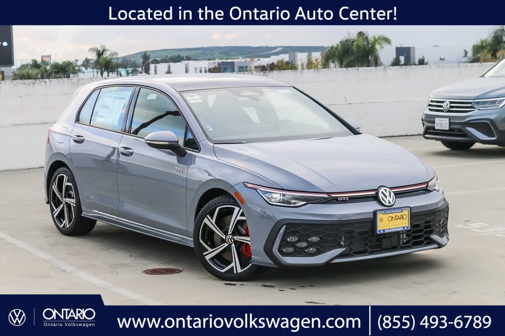 2026 Volkswagen Golf GTI SE's photo