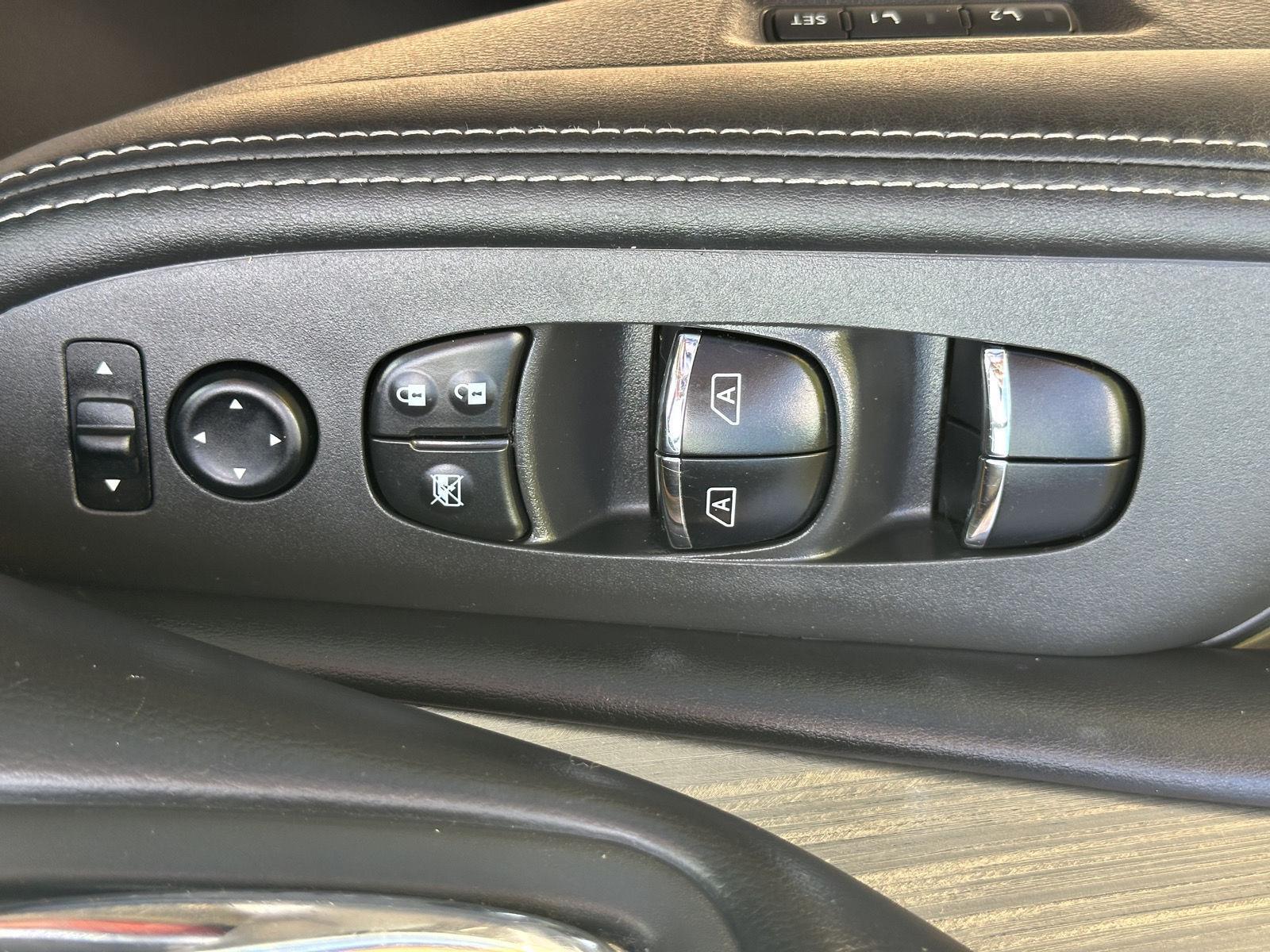 2017 Nissan Murano SL photo 13