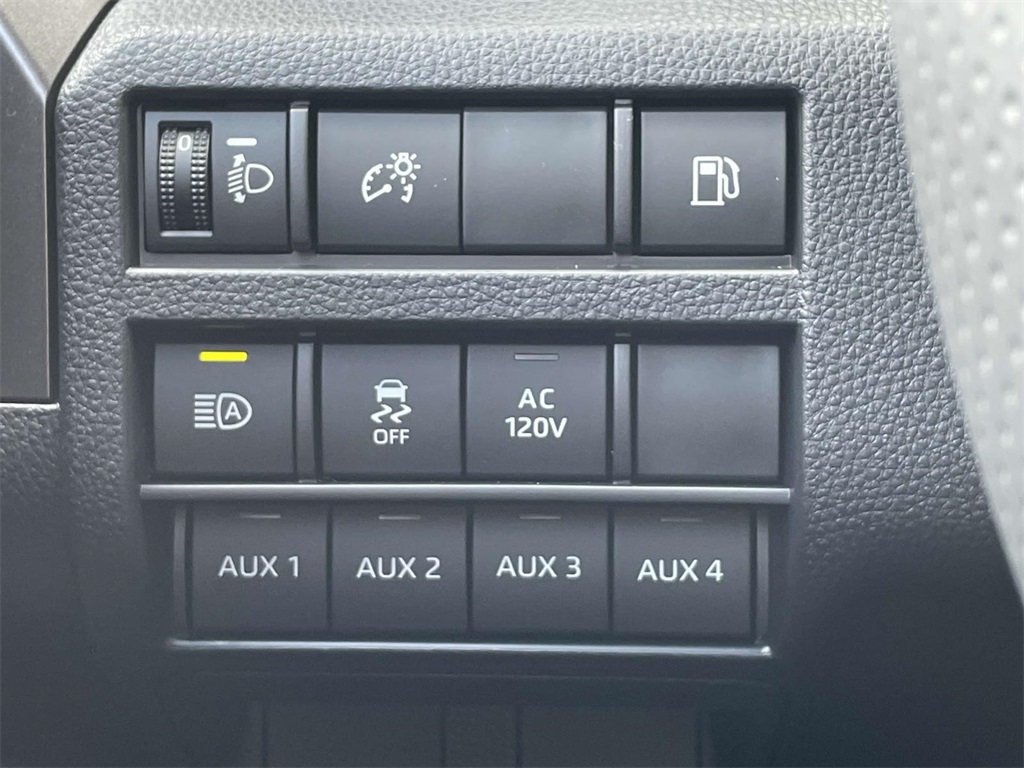 2025 Toyota 4Runner TRD Off-Road photo 18