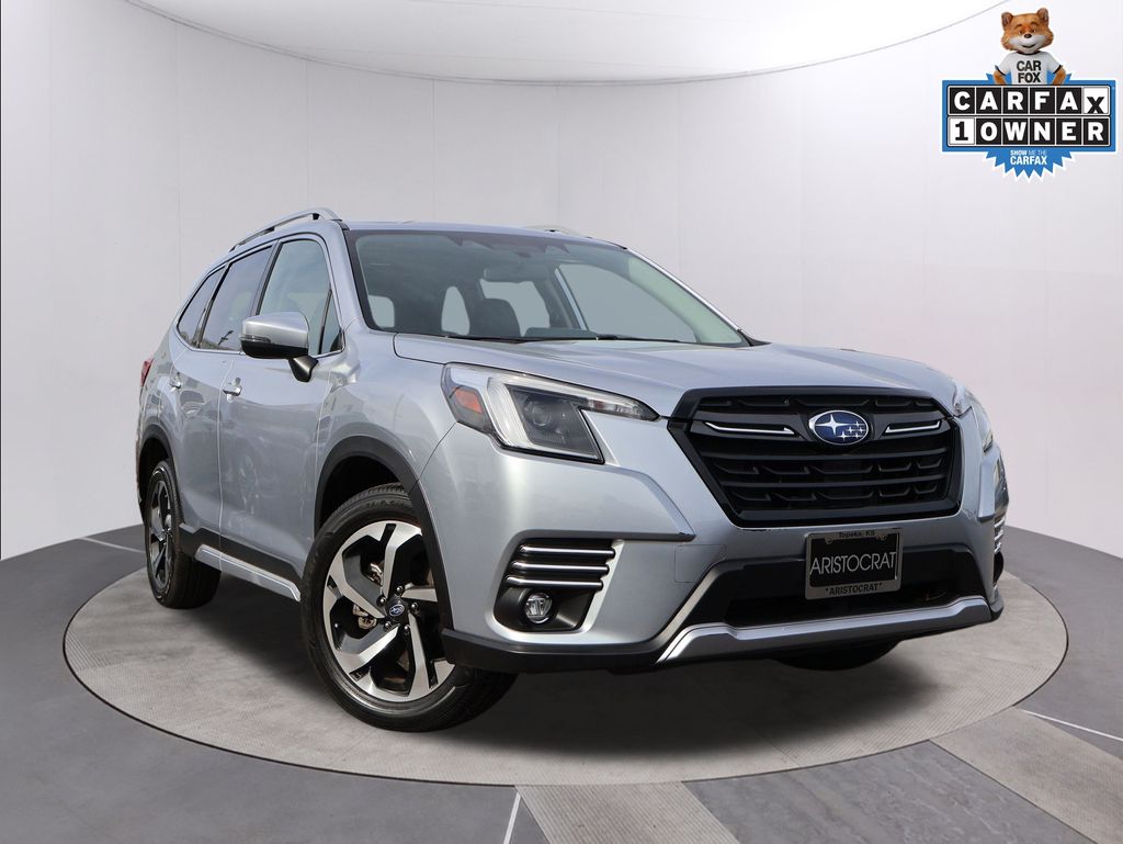 2023 Subaru Forester Touring's photo
