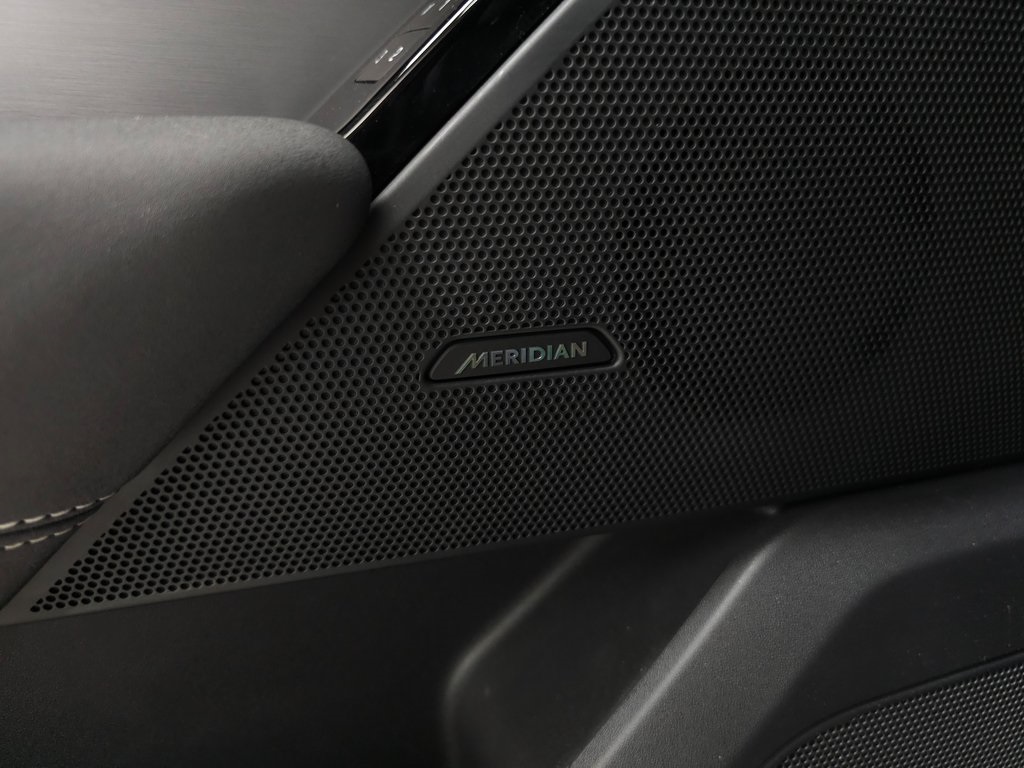 2023 LAND ROVER RANGE ROVER VELAR - Image 15