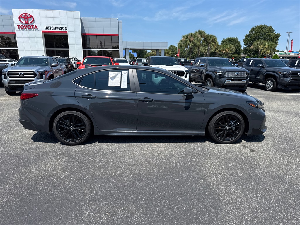 2025 Toyota Camry SE photo 2