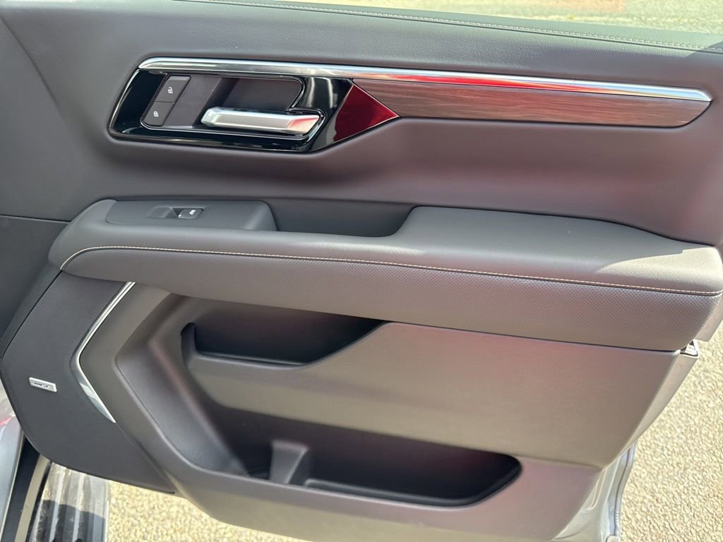 2025 Chevrolet Tahoe Premier photo 44