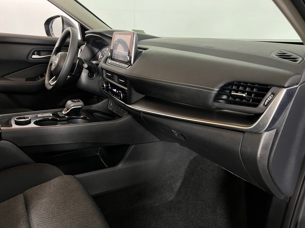 2024 Nissan Rogue SV photo 27