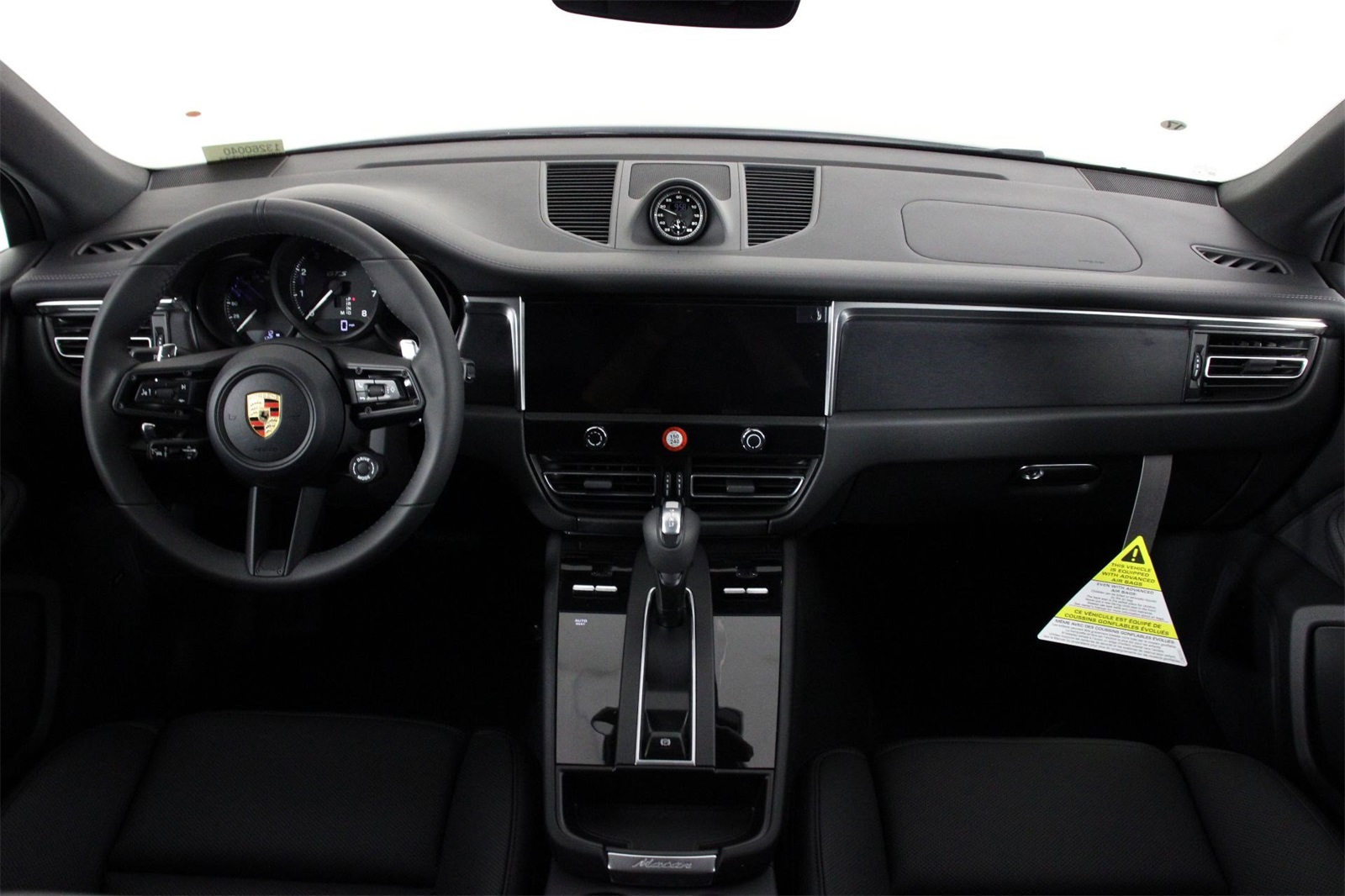 2026 Porsche Macan GTS photo 11