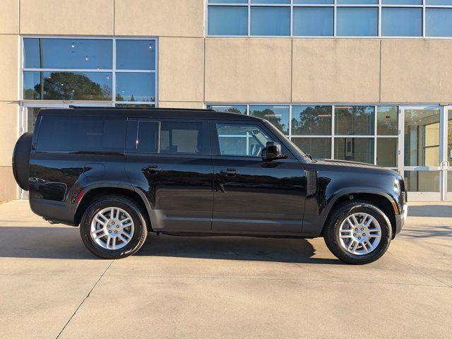 2025 Land Rover Defender 130 S photo 4