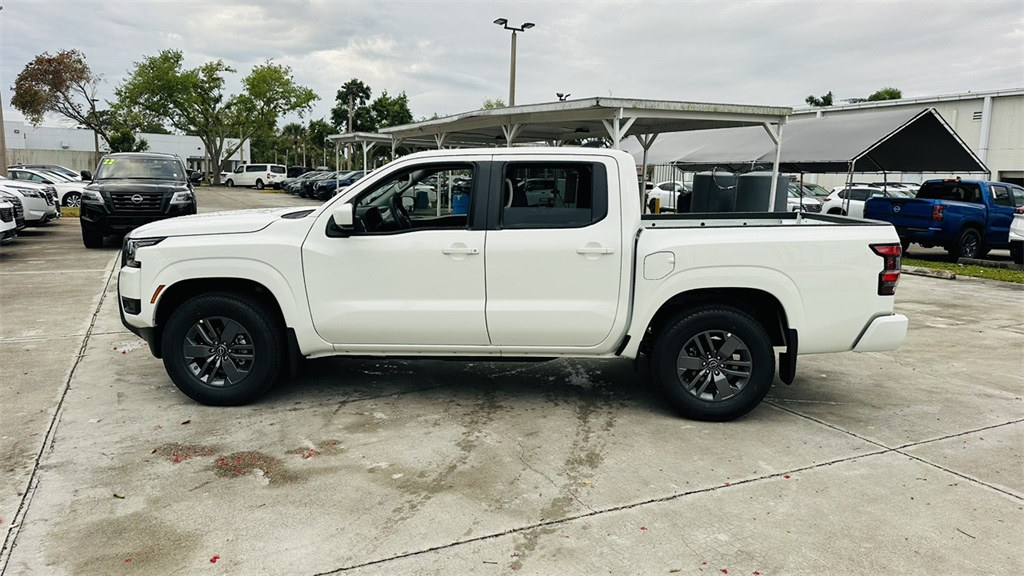 2025 Nissan Frontier SV photo 4
