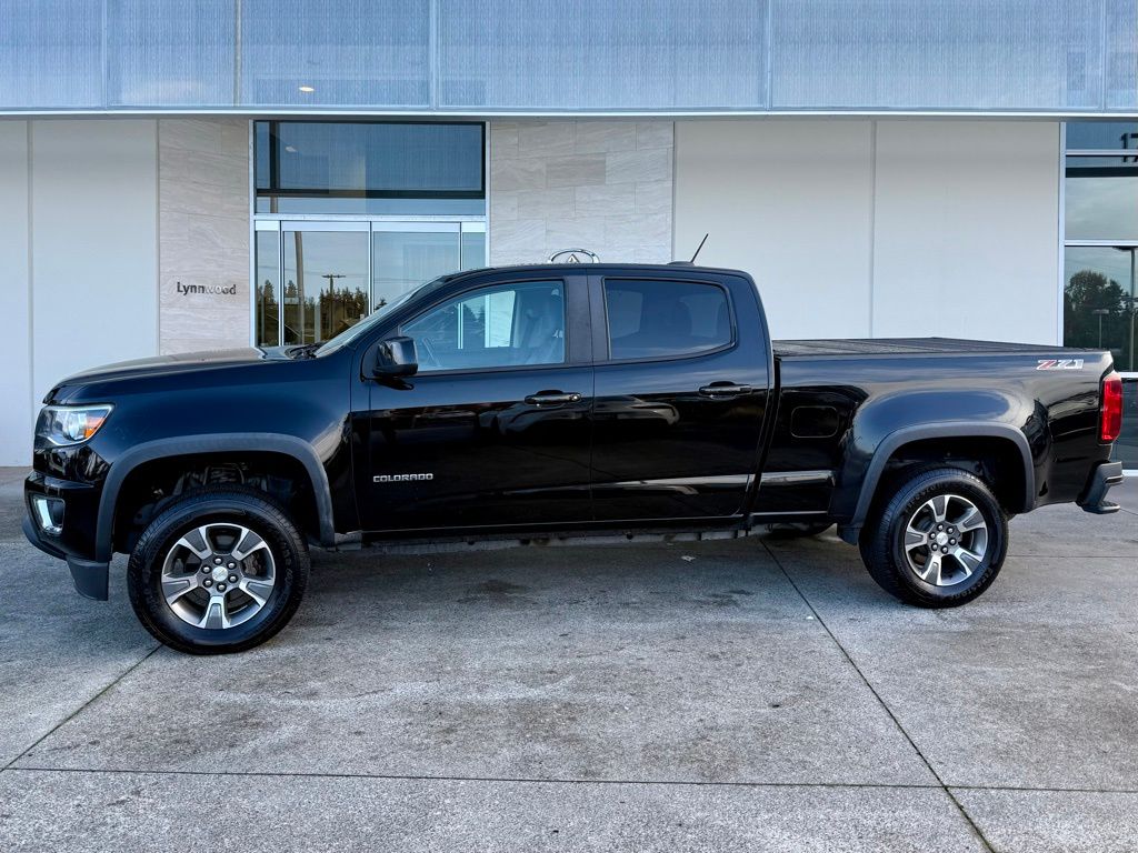 2015 Chevrolet Colorado Z71 photo 2