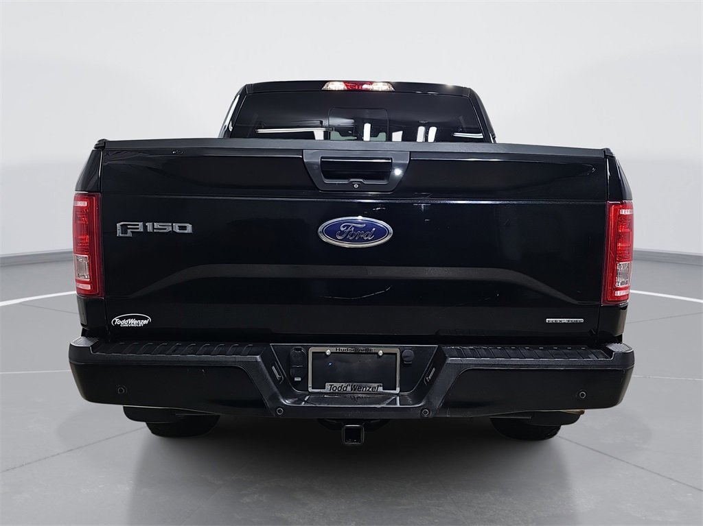 2016 Ford F-150 XLT photo 4