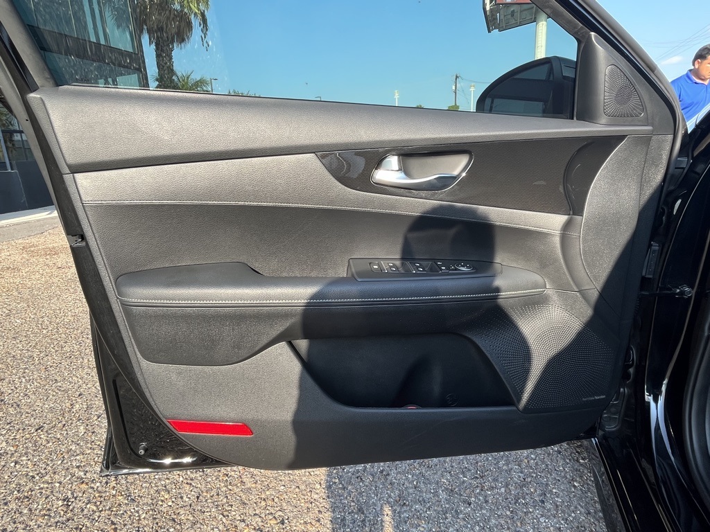 2024 Kia Forte GT-Line photo 13