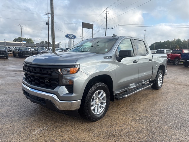 2023 Chevrolet Silverado 1500 photo 4