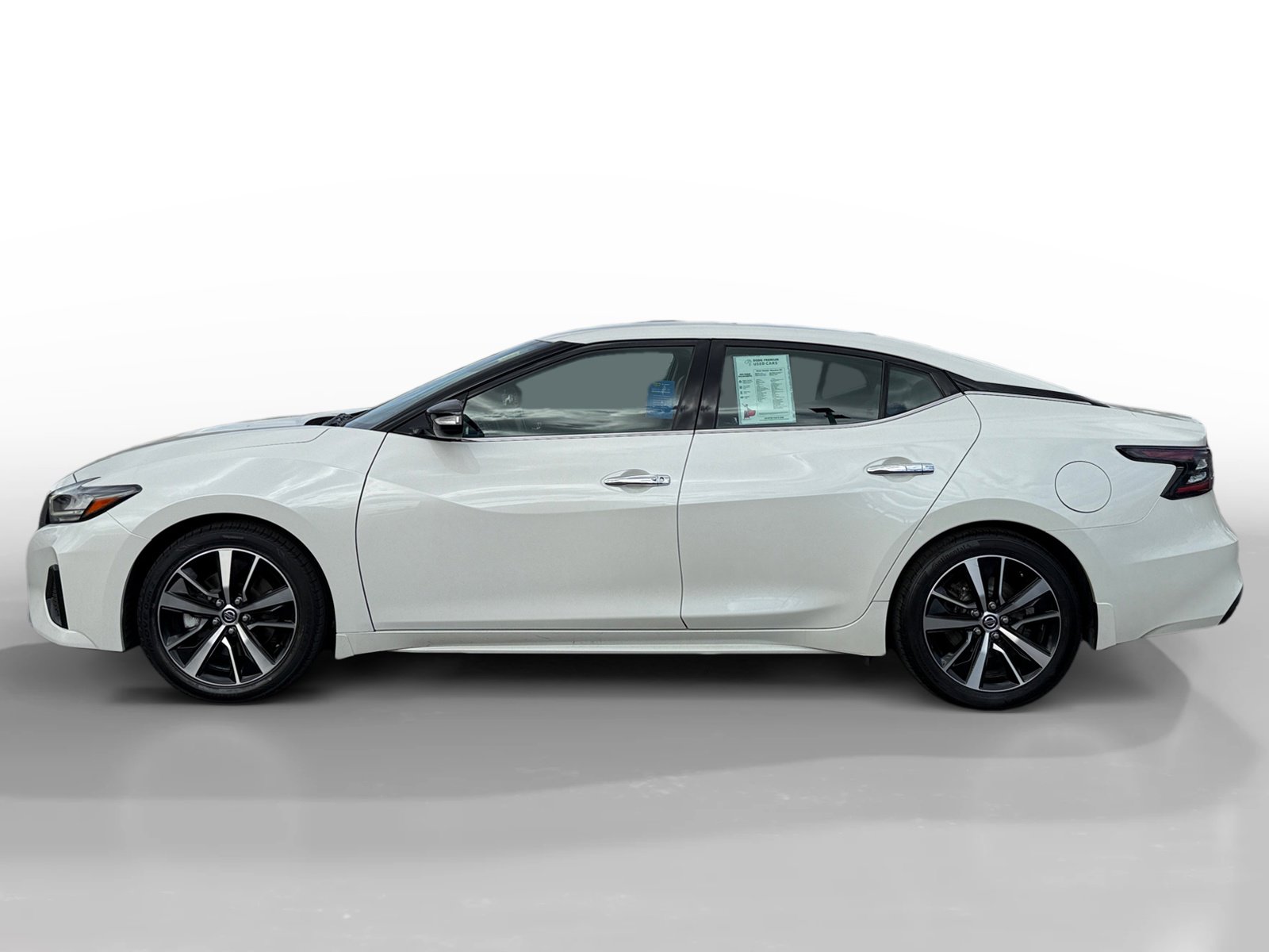 2022 Nissan Maxima SV photo 2