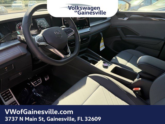 2026 Volkswagen Tiguan SE R-Line Black photo 3