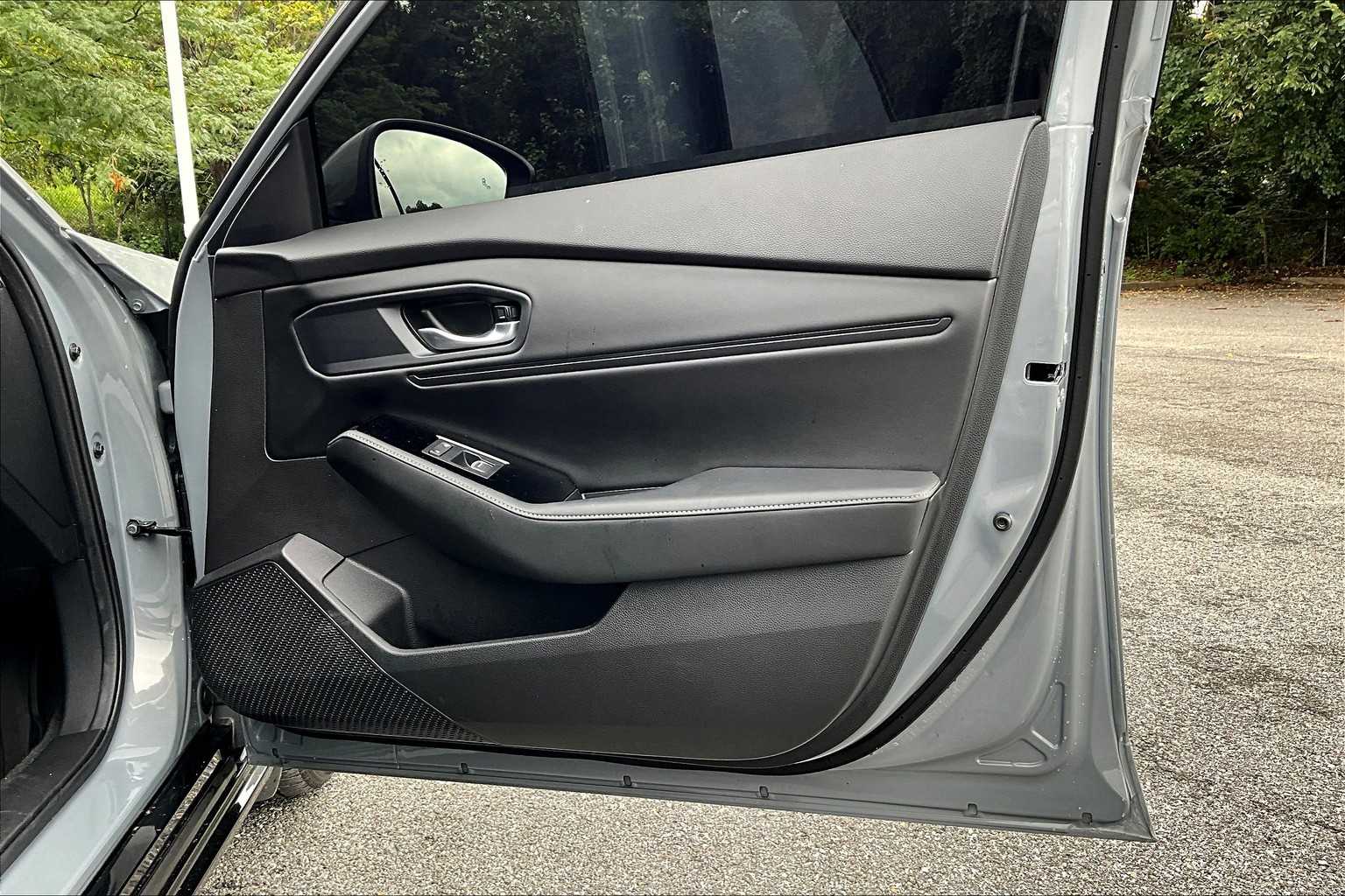 2025 Honda Accord Hybrid Touring photo 21