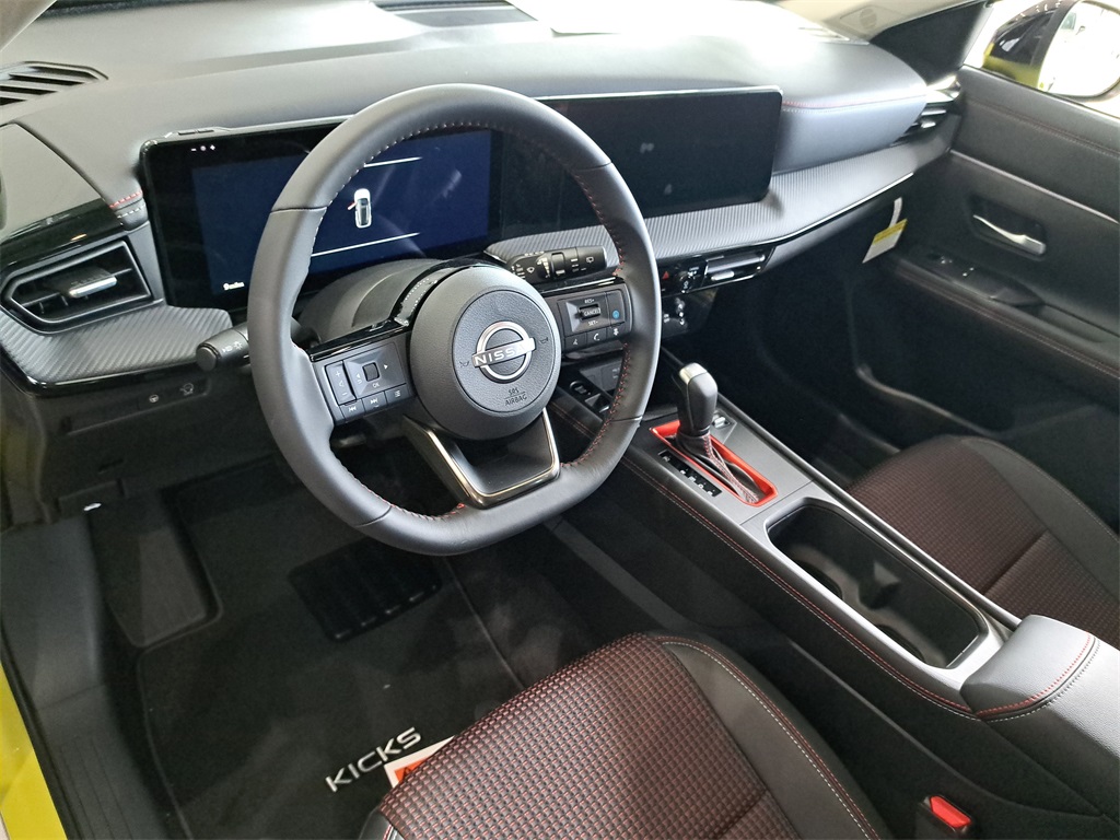 2026 Nissan Kicks SR photo 18