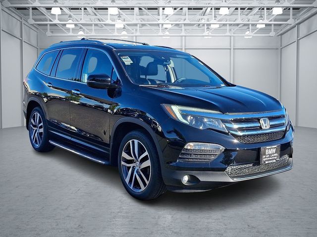 2017 Honda Pilot Elite photo 3