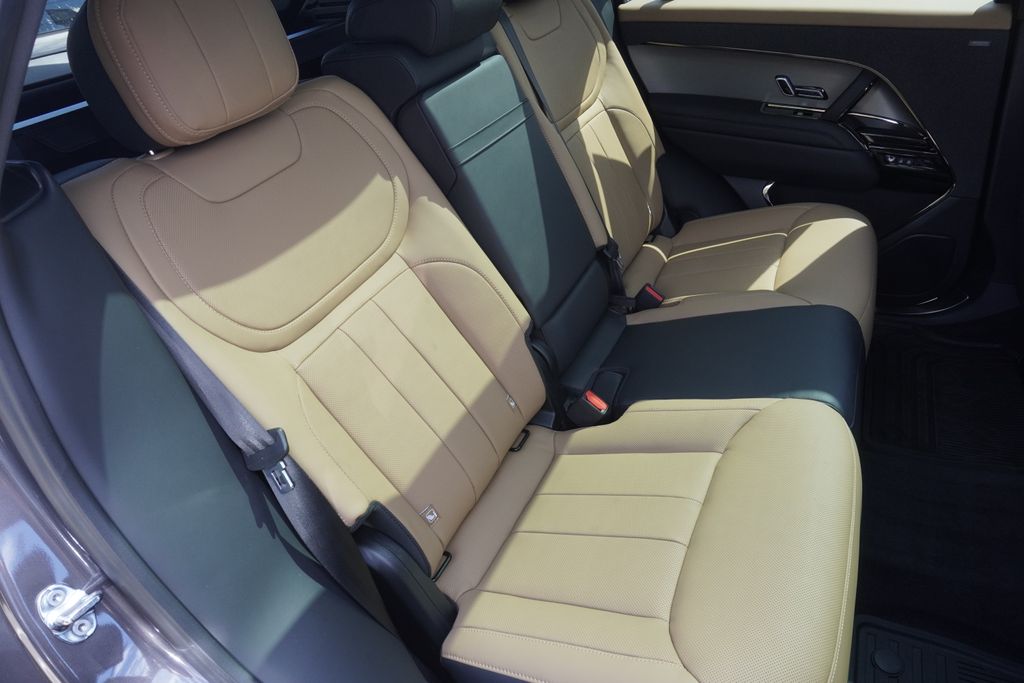 2025 Land Rover Range Rover Sport SE photo 26