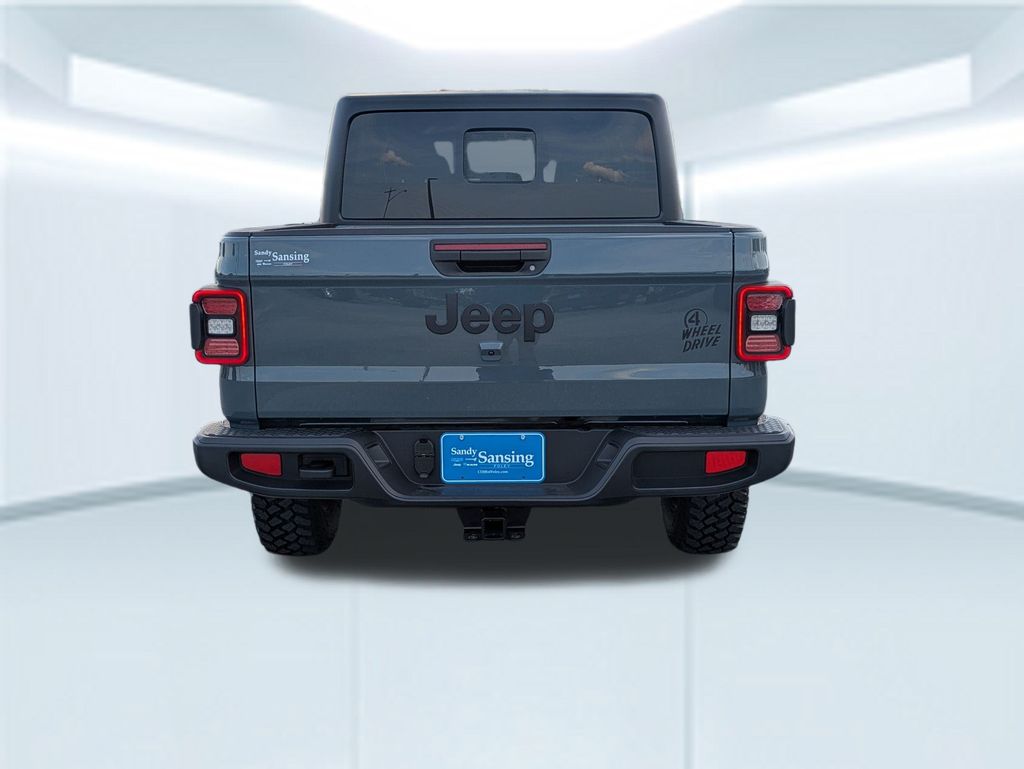 2025 Jeep Gladiator Willys photo 4