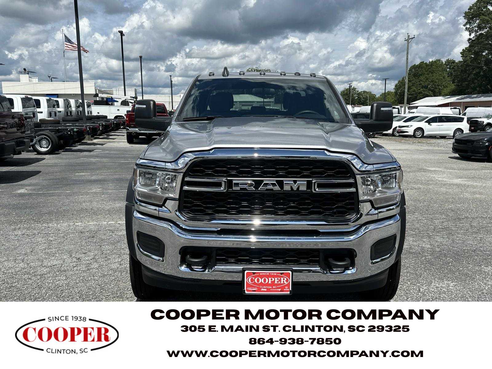 2024 Ram 5500 Tradesman photo 2