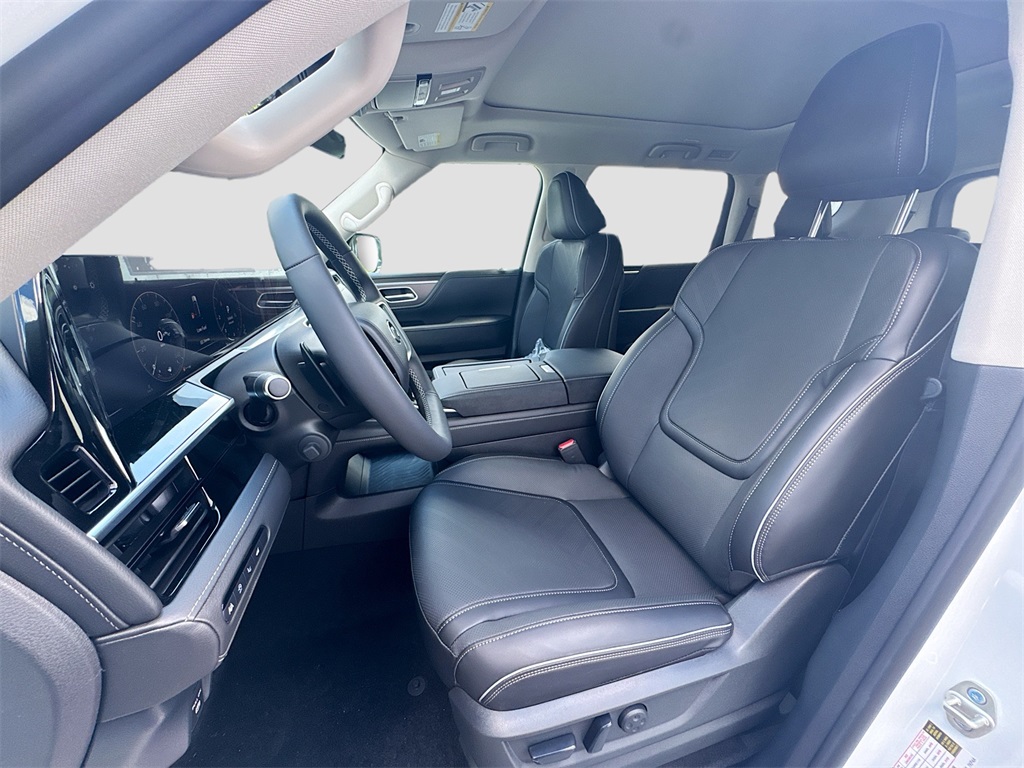 2026 Infiniti QX80 Luxe photo 20