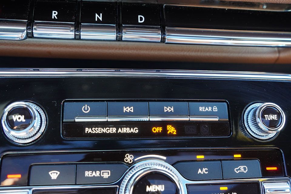 2024 Lincoln Navigator Reserve Luxury Monochromatic photo 30
