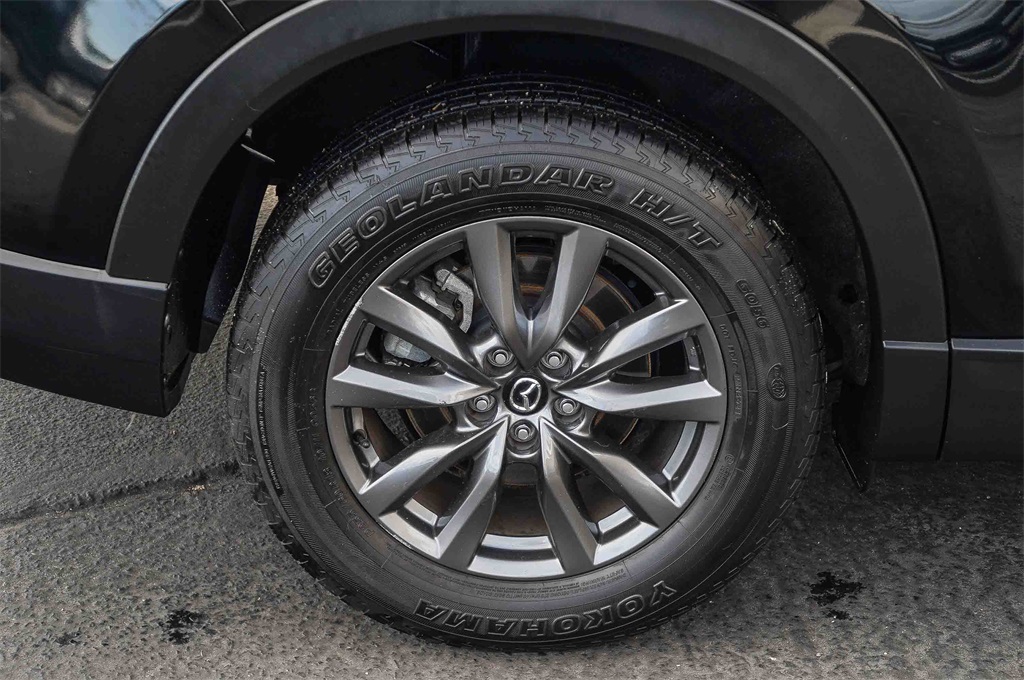 2023 Mazda CX-9 Touring photo 9