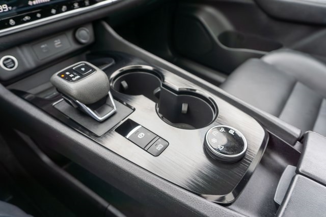 2022 Nissan Rogue SV photo 28