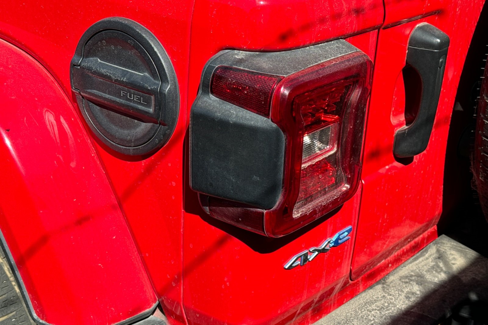 2023 Jeep Wrangler Sahara 4xe photo 3
