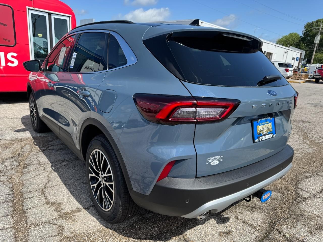 2025 Ford Escape Plug-In Hybrid photo 5